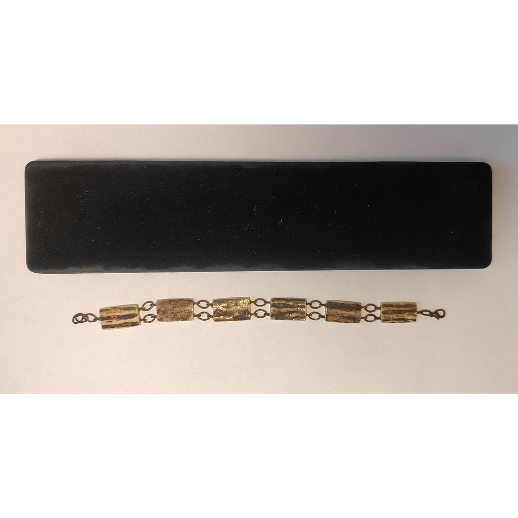 Náramok z parohoviny